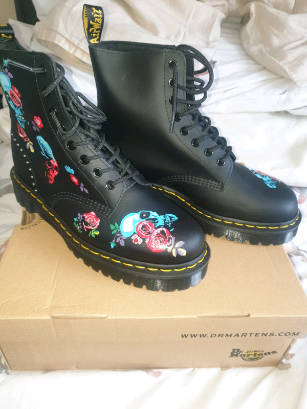 dr martens gumtree